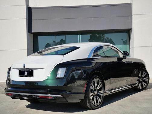 2024 Rolls-Royce Spectre 