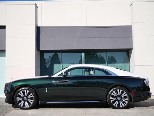 2024 Rolls-Royce Spectre 