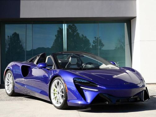 2025 McLaren Artura Vision