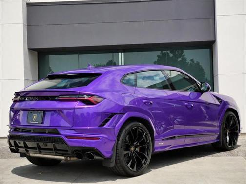 2023 Lamborghini Urus S
