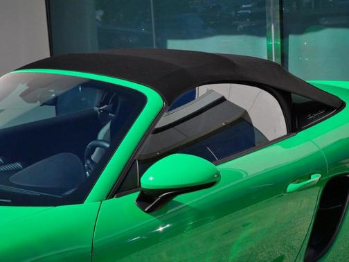 2023 Porsche 718 Spyder