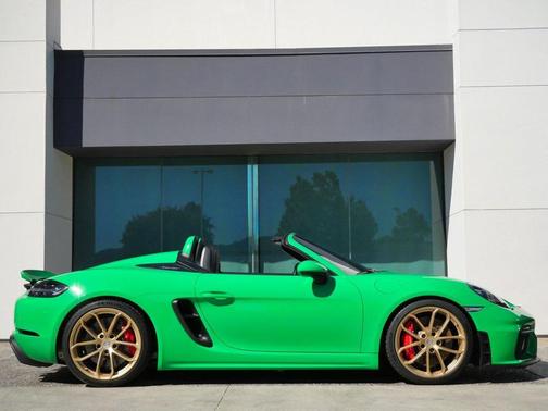 2023 Porsche 718 Spyder