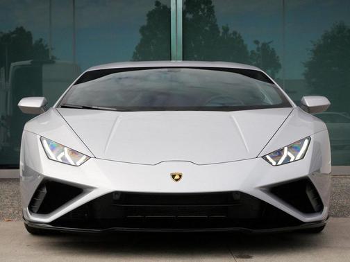 2023 Lamborghini Huracan EVO Coupe RWD