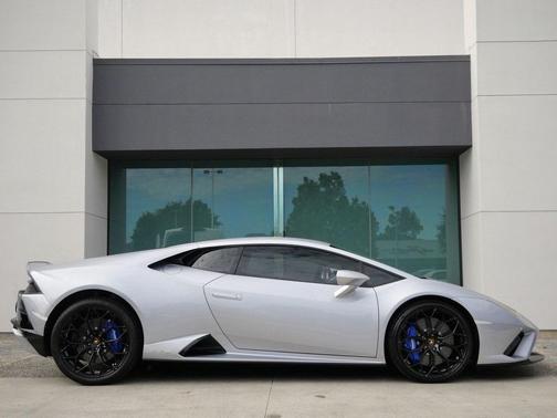 2023 Lamborghini Huracan EVO Coupe RWD