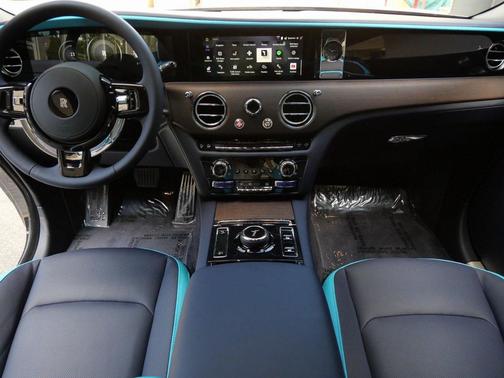 2026 Rolls-Royce Spectre 