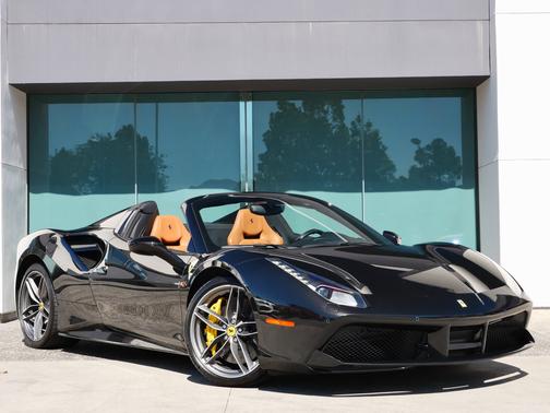 Nero Daytona 2018 Ferrari 488 Spider Base