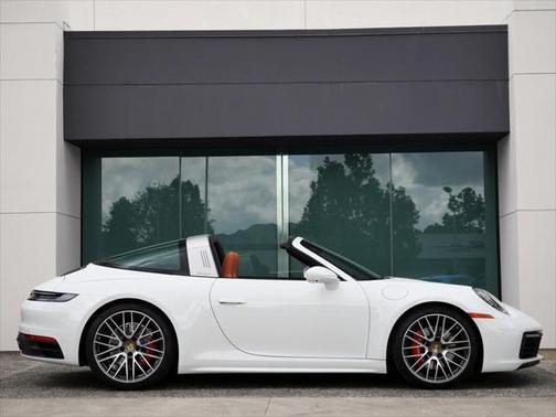 2024 Porsche 911 Targa 4S