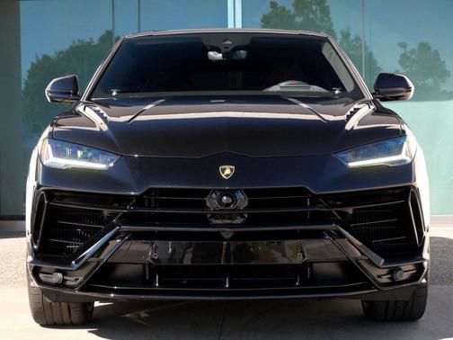 2023 Lamborghini Urus S