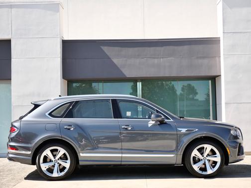 Thunder 2026 Bentley Bentayga Base