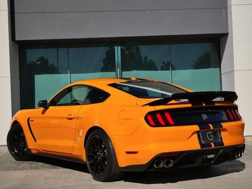 2019 Ford Shelby GT350 Base