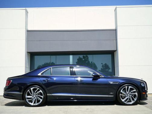2025 Bentley Flying Spur Speed