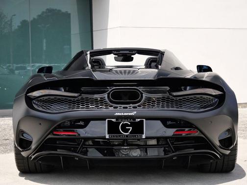 Onyx Black 2024 McLaren 750S Spider