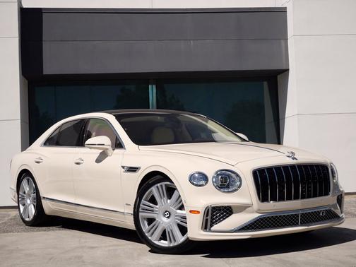 Magnolia 2026 Bentley Flying Spur Azure