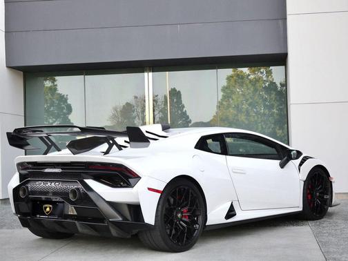 2021 Lamborghini Huracan STO Coupe