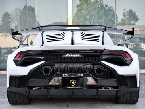 2021 Lamborghini Huracan STO Coupe
