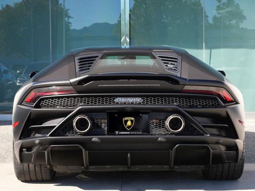 2022 Lamborghini Huracan EVO Coupe RWD