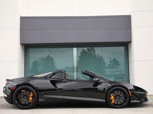 Onyx Black 2026 McLaren Artura Performance