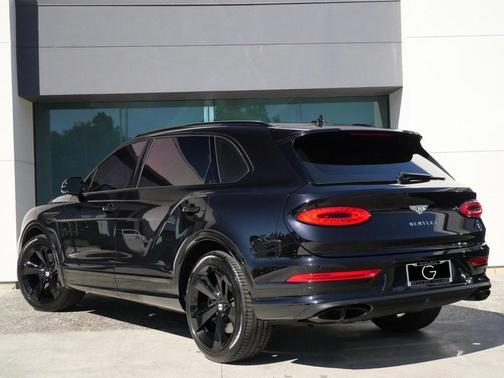 2023 Bentley Bentayga 