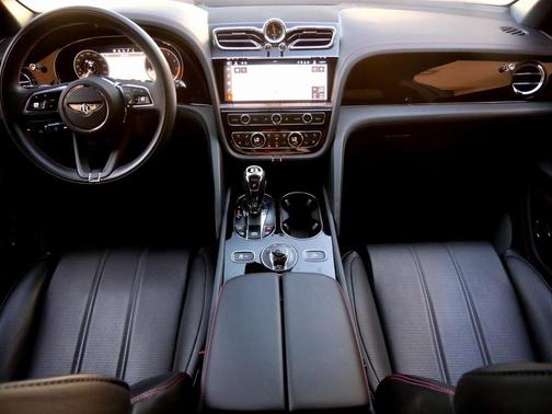 2023 Bentley Bentayga 
