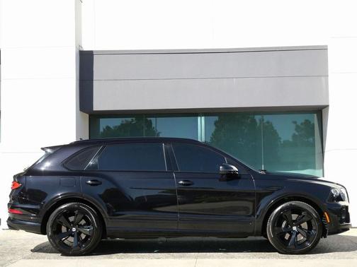 2023 Bentley Bentayga 
