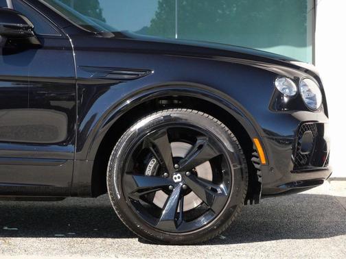 2023 Bentley Bentayga 