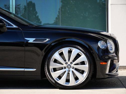 2026 Bentley Flying Spur 