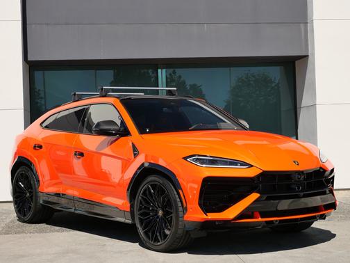 Arancio Egon Metallic 2025 Lamborghini Urus SE