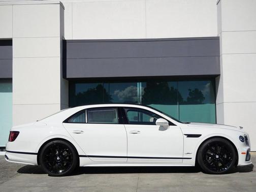 2025 Bentley Flying Spur Speed