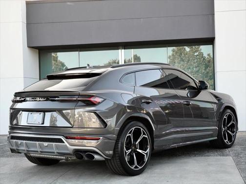 2021 Lamborghini Urus