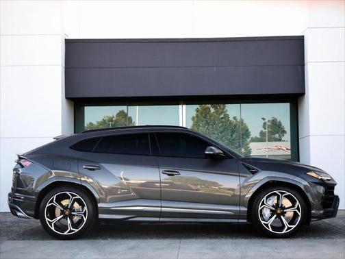 2021 Lamborghini Urus