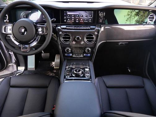 Tempest Gray 2026 Rolls-Royce Cullinan Black Badge