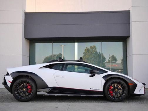 2023 Lamborghini Huracan Sterrato 