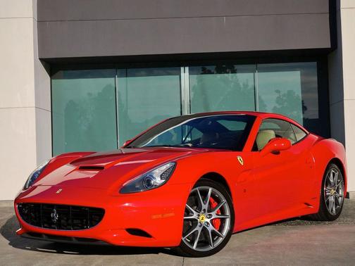 2013 Ferrari California Base