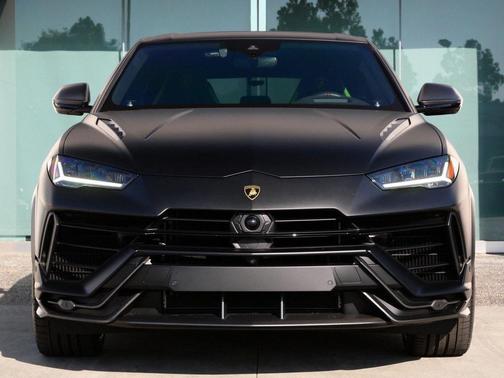 2023 Lamborghini Urus Performante