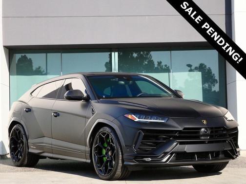 2023 Lamborghini Urus Performante