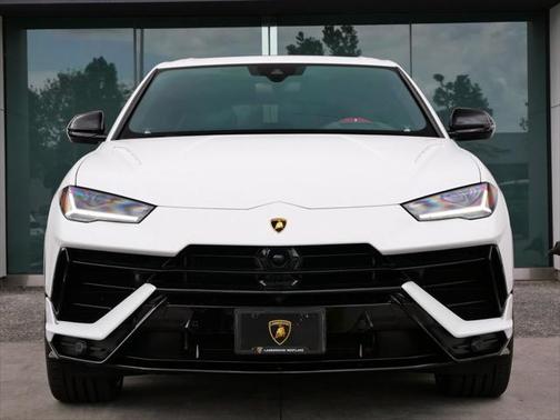 2024 Lamborghini Urus S