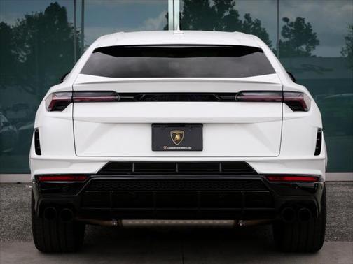 2024 Lamborghini Urus S