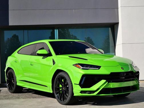 2023 Lamborghini Urus S