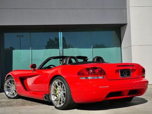 2003 Dodge Viper SRT10