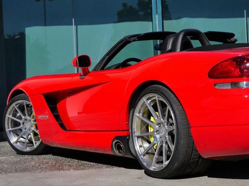 2003 Dodge Viper SRT10