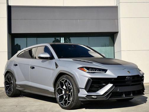 2024 Lamborghini Urus Performante