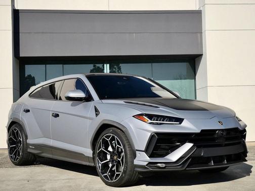 2024 Lamborghini Urus Performante