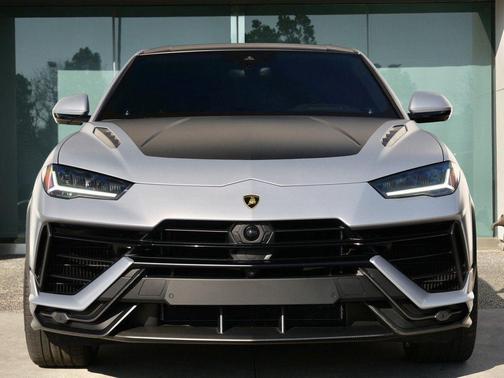 2024 Lamborghini Urus Performante