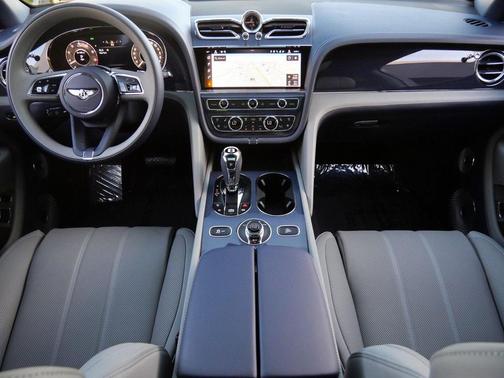 2025 Bentley Bentayga 