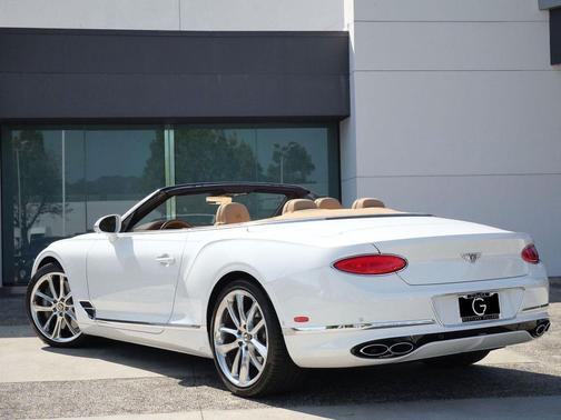 Glacier White 2020 Bentley Continental GT V8