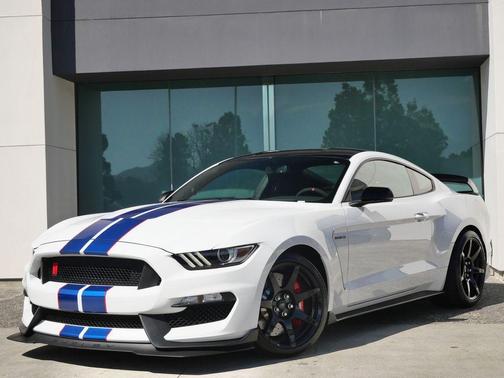 2018 Ford Shelby GT350R Base