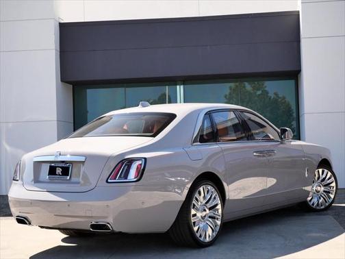 2025 Rolls-Royce Ghost