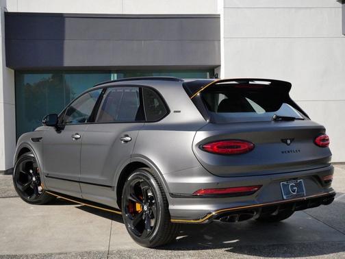 2025 Bentley Bentayga S Black Edition