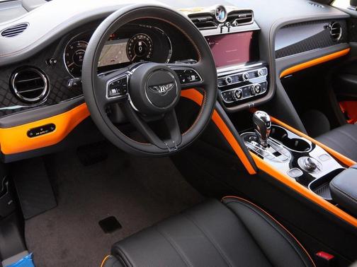 2025 Bentley Bentayga S Black Edition