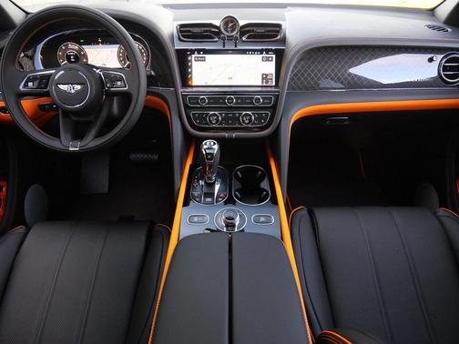 2025 Bentley Bentayga S Black Edition